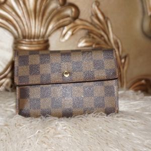 ❌sold on Ⓜ️❌Authentic Louis Vuitton Wallet